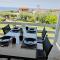 Garlis Apartments