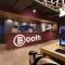 Booth Netcafe & Capsule