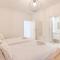 A beautiful 2BR seafront home with private terrace by 360 Estates - Il-Gżira