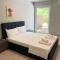 Vouliagmeni 2bed garden flat - 雅典