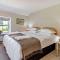 Kiln Farm, a Canal side retreat