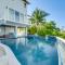 On The Rocks, 8 bed, 8,5 bath, Waterfront home with boat dock and rooftop deck - برادنتون بيتش