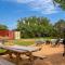 Twisted Oak, Hot tub, Fire pit, King Beds! - 弗雷德里克斯堡