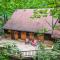 Huge Cabin w Hot Tub, Deck, Grill, Fire Pit, WiFi