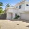 Fully airconditioned, pet friendly, 5mins to beach