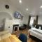 4TH Studio Flat With Private Own Bathroom A London Luxury Family Home Setup and furnished With Double Bed plus A Double Futon-Sofa Bed A Single Futon Bed A Baby Cot and Garden and Free Parking - Lewisham