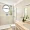 Magnific flat with panoramic sea views