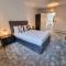 Stunning 4-bedroom Townhouse with Free Parking
