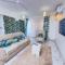 OCEAN-BREEZE TWO BEDROOM APARTMENt WITH A SWIMMING POOL