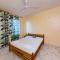 OCEAN-BREEZE TWO BEDROOM APARTMENt WITH A SWIMMING POOL