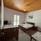 Guest House Emiljos Flamur