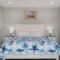 WE17 Benders Beach Bungalow
