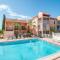 OPEN - Updated, beach, cozy and comfy, gated waterfront - سانت بيتي بيتش