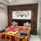 Entire Floor Luxury 3Bedrooms Luxury Flat kitchen Tapovan Nr Laxman Jhulla - 瑞诗凯诗
