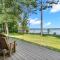 Family-Friendly 5BR House by the Lake Family-Friendly 5BR House by the Lake
