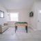 Charm Retreat Modern Haven in Great Location - 鲁兹