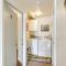 Cozy Delafield Apartment - Walk to Lake! - Delafield