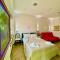 B&B WELLNESS Junior Suite CAREN - 格林扎内卡武尔