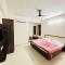 Hotel Chandram - 450mtr I 10min walking from ShreeNath Ji temple Nathdwara 966o9o1oo6 - Nathdwara
