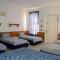 Element Riders Place Backpackers