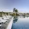 Side Moon Palace Hotel