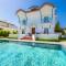 Villa Blue Island