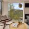 Tiny Mountain Cabin I - 斯特兰达
