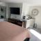 2 Min Walk To The Beach- Renovated King Studio #2 - Форт-Лодердейл