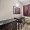 Hotel Dilley Grand