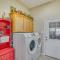 Sunny Stephenville Home with Pool 4 Mi to Downtown - Стівенвілл