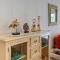 Beautiful 2BR APT with Terrace, Garden & Pool - مربلة