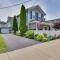 Prime Lakeside Village Location Apt with Kitchen!