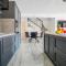 Gorgeous Home In Veli Rat With Wifi - Veli Rat