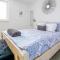 Gorgeous Home In Veli Rat With Wifi - Veli Rat