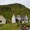 NEW! Farmhouse on Loch Tralaig - Firepit & Games - 克勒姆福特