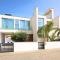 Villa Sunrise Glory - 150m from Trinity Beach