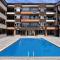Kristi Lux NEW 1-bedroom apartment with Pool, Balcony and FREE Parking - 大格拉迪什泰