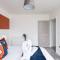 Modern Flat with Parking - Last Min Deals Available - Bletchley