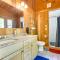 Updated Mtn Cabin on 20 Acres with Large Waterfall - جاسبر