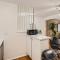 Your 2B Getaway - Walk Dtwn - Sleeps 6 - Pool and Prkg - Austin