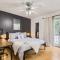 Your 2B Getaway - Walk Dtwn - Sleeps 6 - Pool and Prkg - Austin