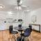 Your 2B Getaway - Walk Dtwn - Sleeps 6 - Pool and Prkg - Austin