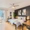 Your 2B Getaway - Walk Dtwn - Sleeps 6 - Pool and Prkg - Austin