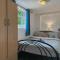 New! Cosy Garden Home, Free Parking With Smart TV & Perfect Motorway Access - 雷纳姆