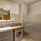 Appartement lumineux avec balcon, 2 chambres, parking privé, proche gare à Saint-Chamond - FR-1-496-272 - 圣沙蒙