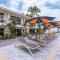 Arkbar Beach Club & Resort