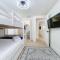 Poolside Paradise Near Siesta Key Beach - Sarasota