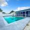 Poolside Paradise Near Siesta Key Beach - Sarasota