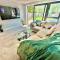 Modern Three Bedroom Home with Hot Tub and Garden - Christchurch Location - Sleeps 7 - Christchurch