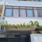 Shulis Apartments